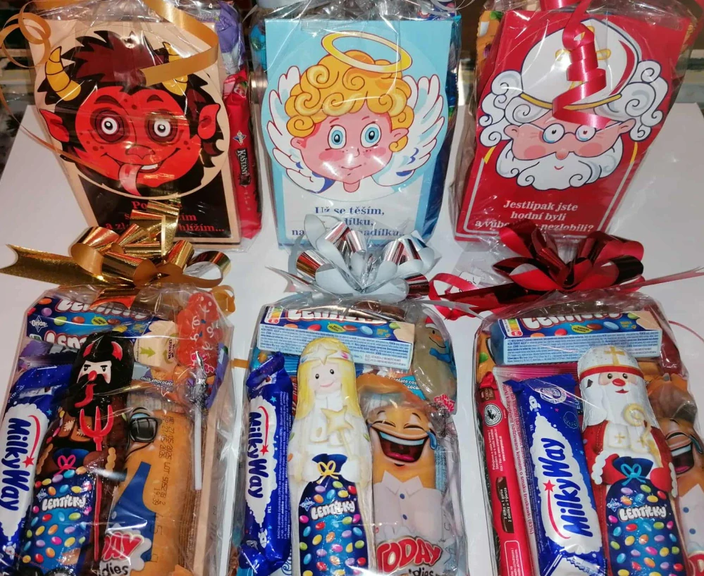 Mikulášská nadílka na výběr Anděl, čert, mikuláš váha cca 370g