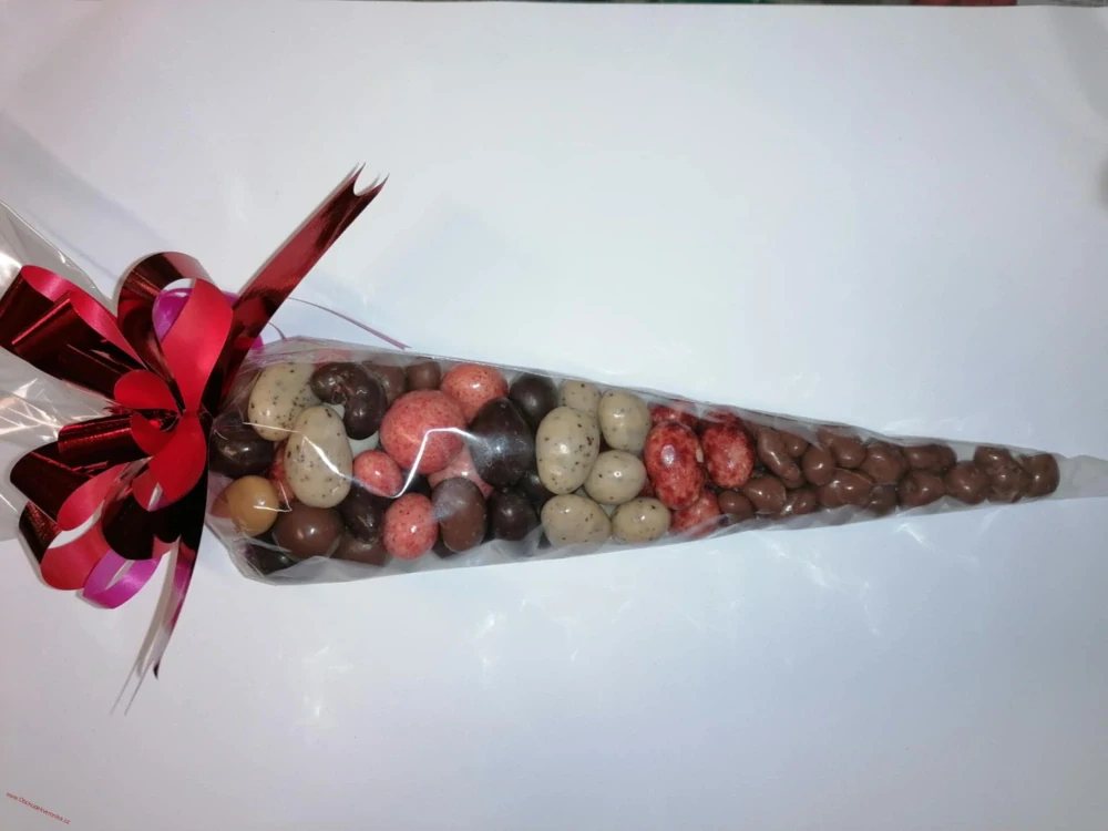 Kornoutek z oříšků + ovoce v čokoládě 550g