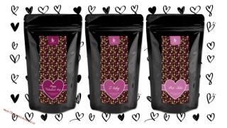 VALENTÝNSKÝ BALÍČEK OCHUCENÝCH KÁV RŮŽOVÉ SRDCE 3x 60g
